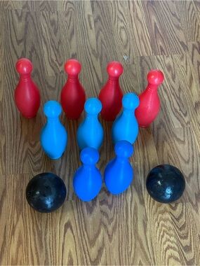 Kids Plastic Bowling Set with Red and Blue Pins